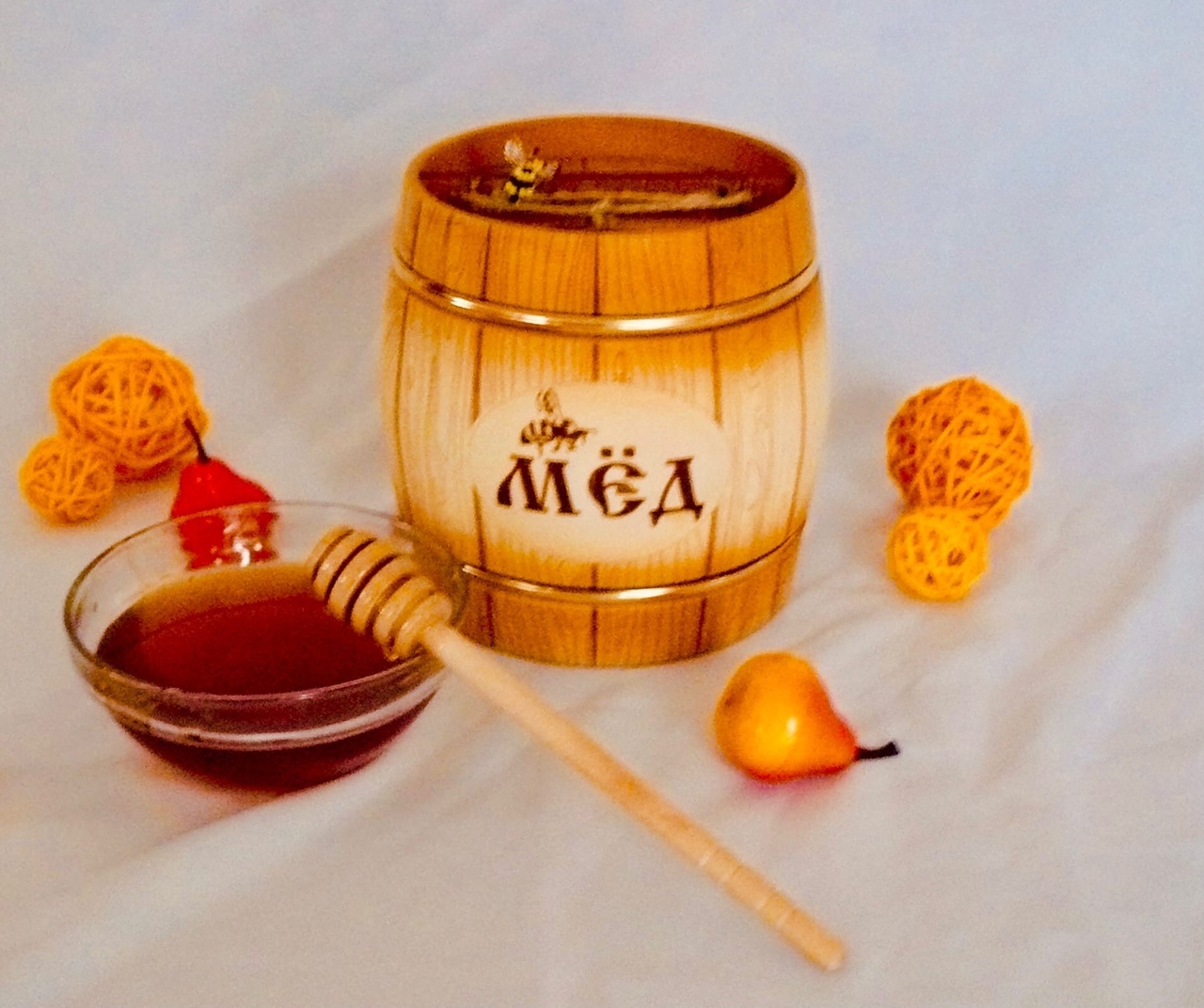 дубовая бочка лер 3 л. бочонок для вина с краником. бочонки для меда из воска. подарочный бочонок. сувенирный бочонок.